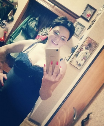 В моей компании ты сможешь полностью расслабиться и насладиться незабываемым опытом. Мои услуги включают широкий спектр возможностей: от классического массажа до экзотических игр. У меня есть отличное чувство юмора, и я гарантирую тебе приятное время в моей компании. Мои клиенты всегда оставляют положительные отзывы, и я горжусь своей работой. Если ты хочешь окунуться в мир удовольствия, свяжись со мной и я помогу тебе осуществить твои самые сокровенные фантазии. Только для самых искушенных! Фото - это только малая часть моей красоты, лучше увидеть меня вживую. Жду тебя в Москве! 💋💕 15544, 42 года