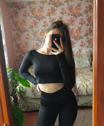 Опытная, раскрепощенная любовница приглашает в гости и готова подарить море страсти и наслаждения. Только для тебя! Все по-настоящему: без фальши и масок. Звони и приезжай прямо сейчас. 3913, 26 лет